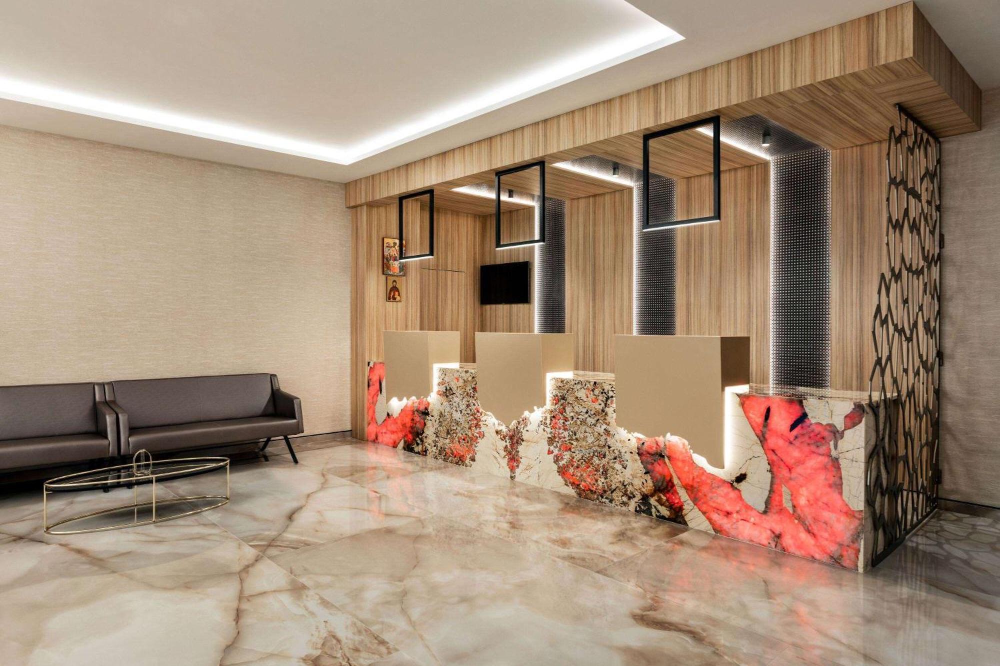 Ramada By Wyndham Ramnicu Valcea Hotel Exterior photo